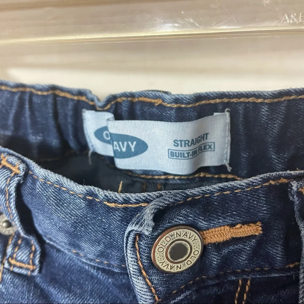 Old Navy Built in Flex Straight leg jeans